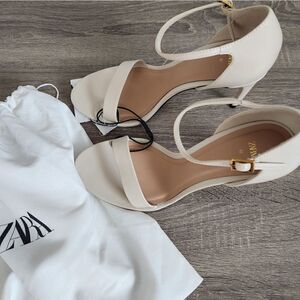 NEW WOMEN'S ZARA SANDALS IVORY COLOR SIZE HEELED ANKLE BRACELET SIZE 10 EU 41